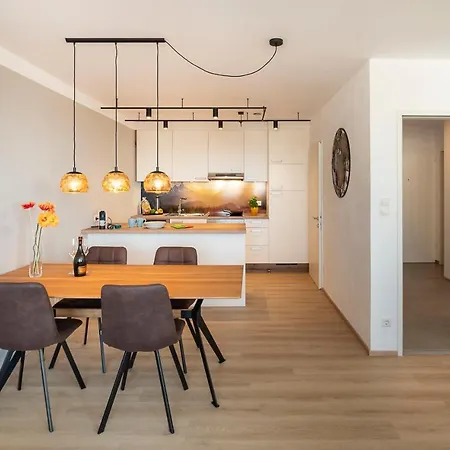 Seeblick - Mit Parkgarage