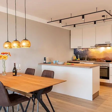 Seeblick - Mit Parkgarage بريجنتس